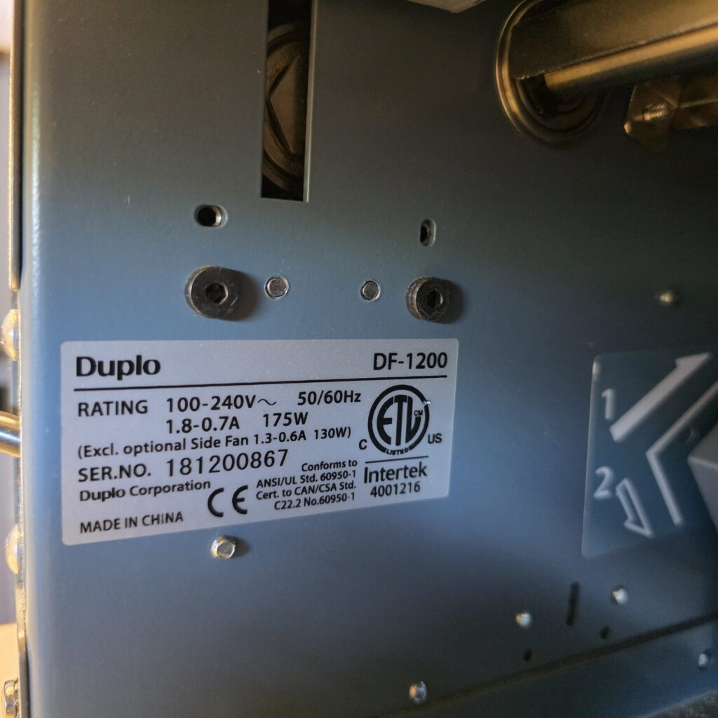 (Out Of Stock) High-Performance Used DF-1200 Air Suction Paper Folder